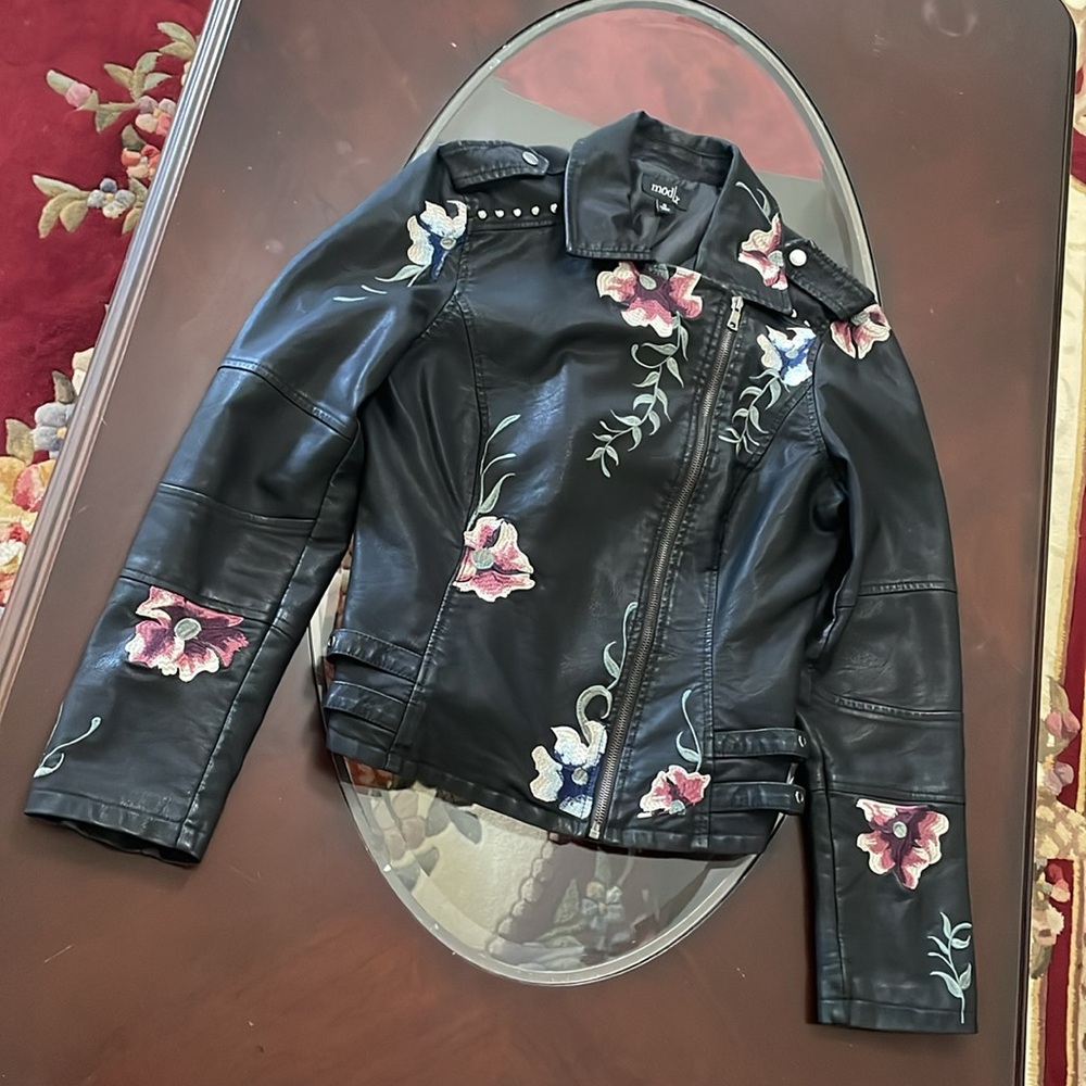 Jacket - Picture 9 of 17